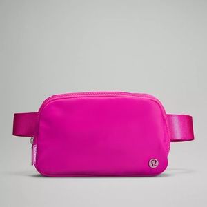 NWT Lululemon Sonic Pink/White Everywhere Belt Bag 1L.